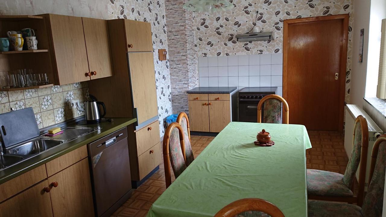 Ferienwohnung Linde - Marburg Biedenkopf Mit 5 Zimmer Und Balkon Frechenhausen المظهر الخارجي الصورة